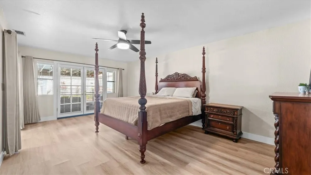 943 Orange Azusa, CA 91702