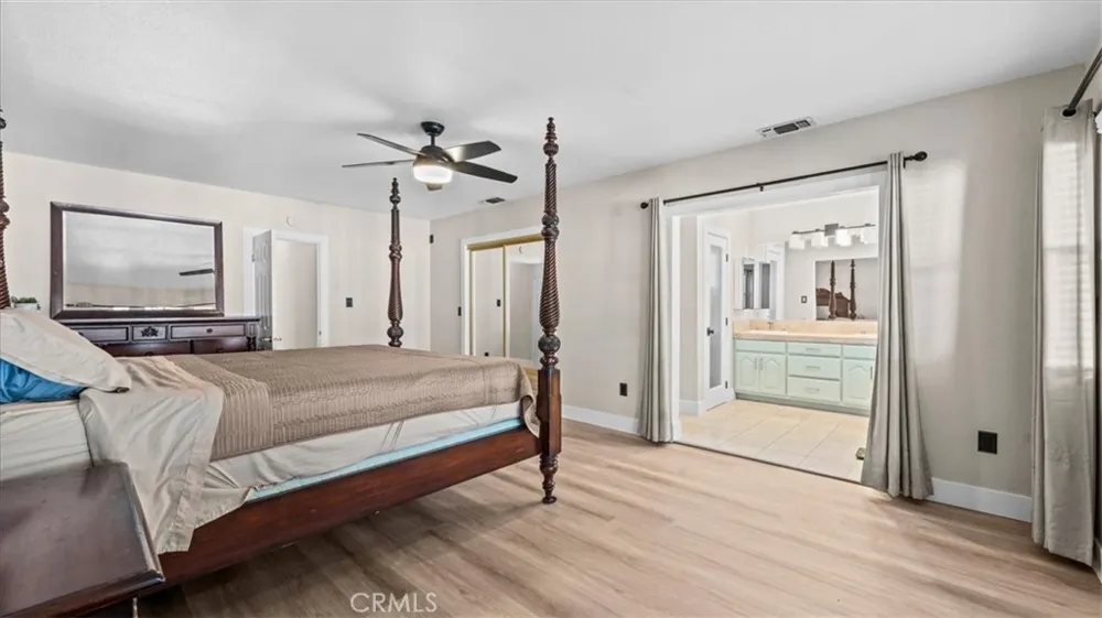 943 Orange Azusa, CA 91702