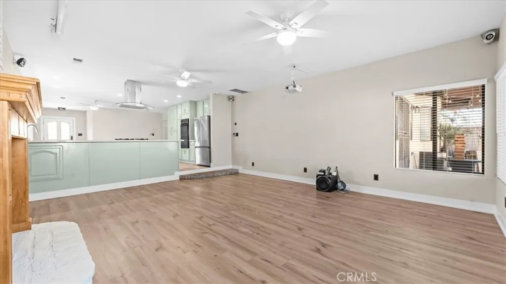 943 Orange Azusa, CA 91702