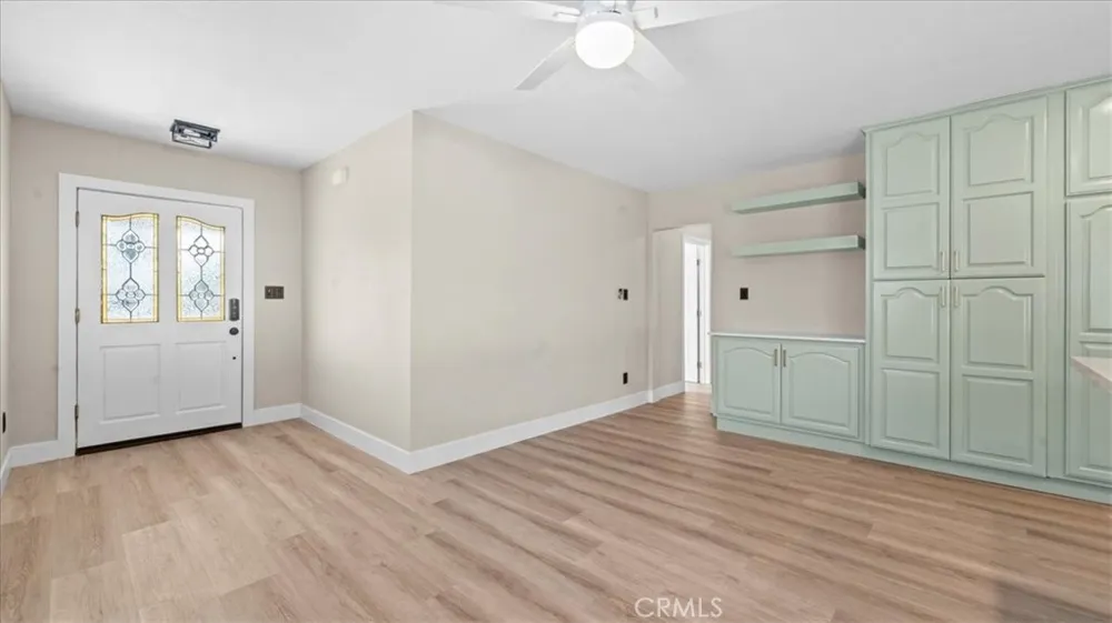 943 Orange Azusa, CA 91702