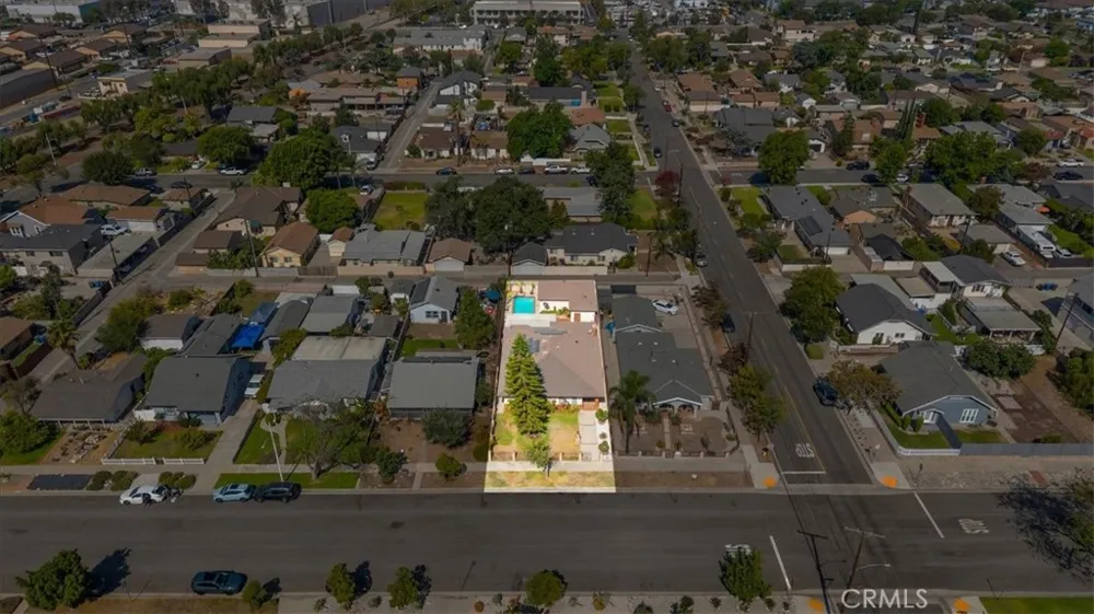 943 Orange Azusa, CA 91702