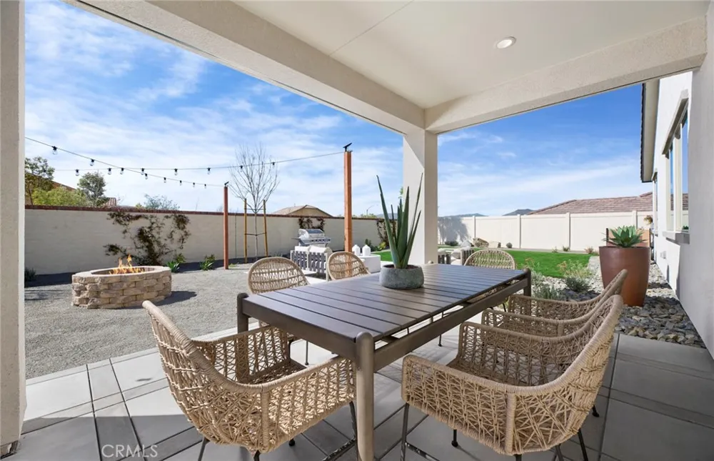 4098 Lilah Circle Lake Elsinore, CA 92530