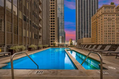1200 Main Street #1007
