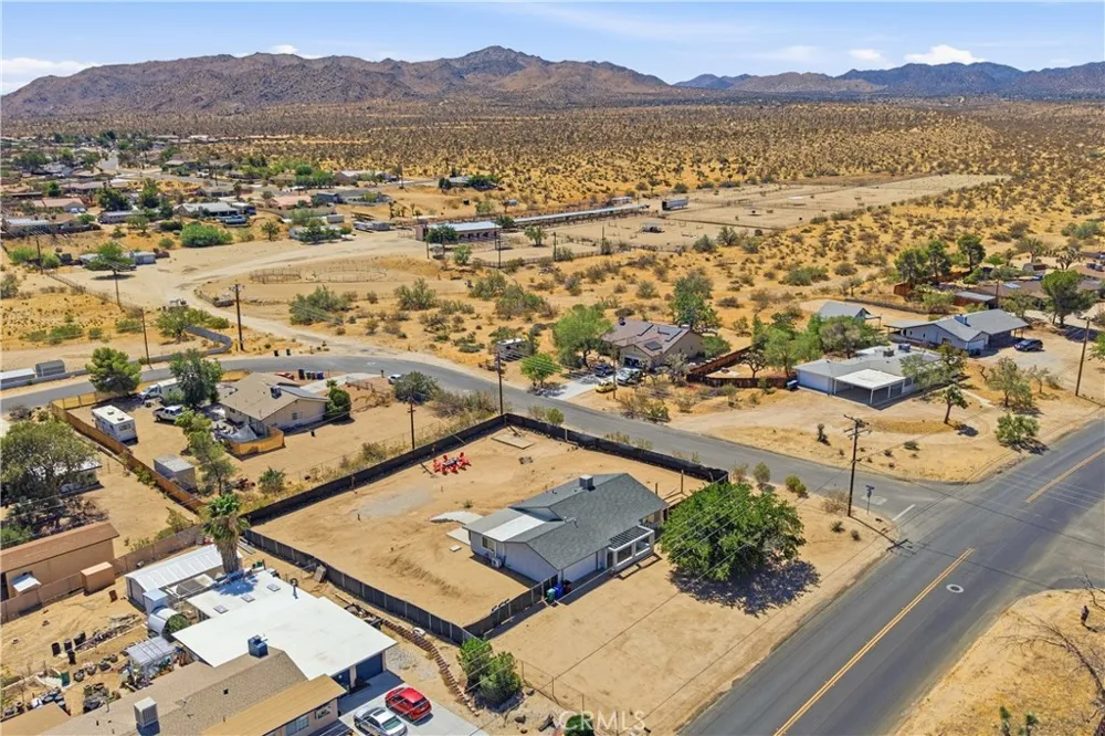7399 Palomar Yucca Valley, CA 92284