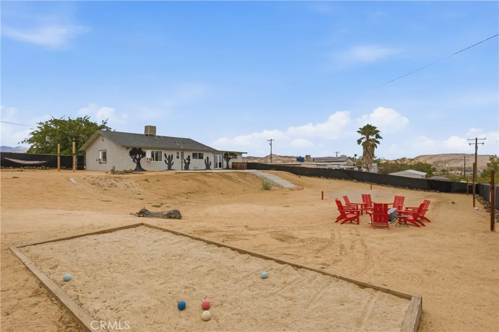 7399 Palomar Yucca Valley, CA 92284