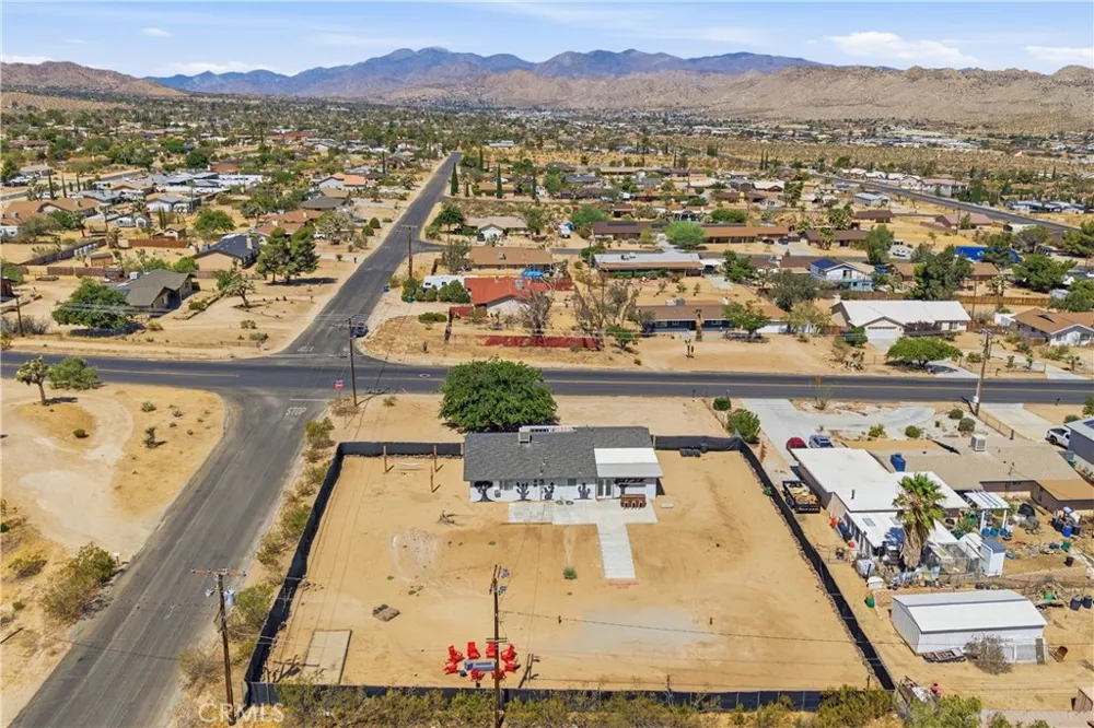 7399 Palomar Yucca Valley, CA 92284