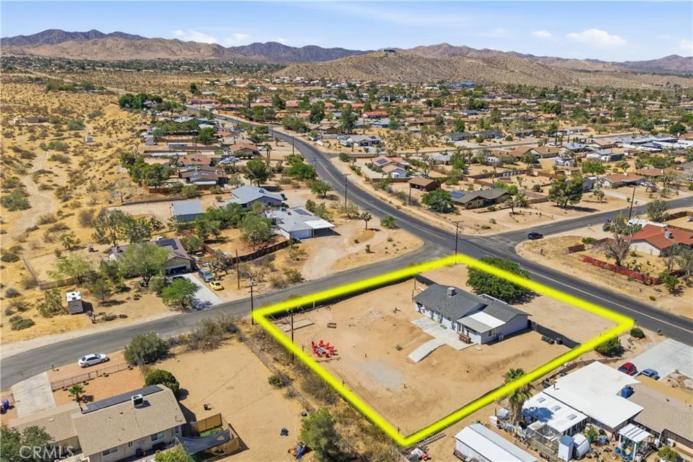 7399 Palomar Yucca Valley, CA 92284