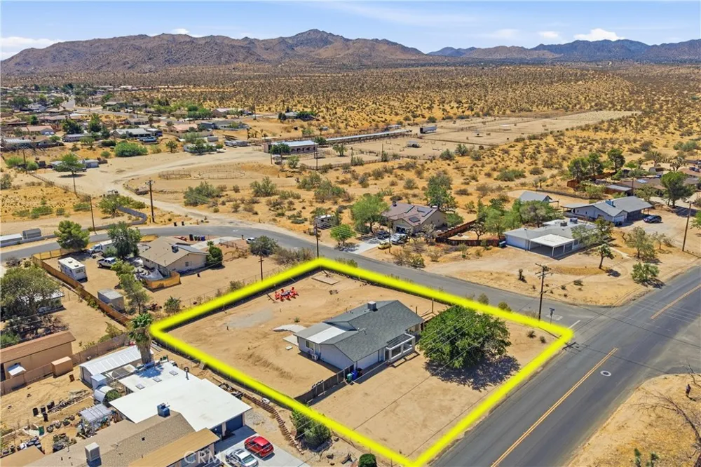 7399 Palomar Yucca Valley, CA 92284