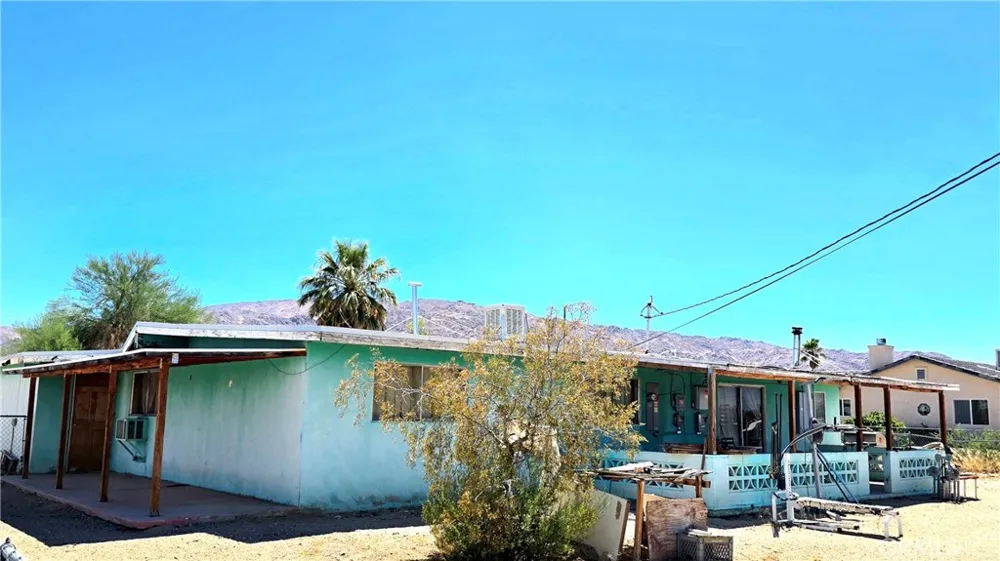 74458 Pinon 29 Palms, CA 92277