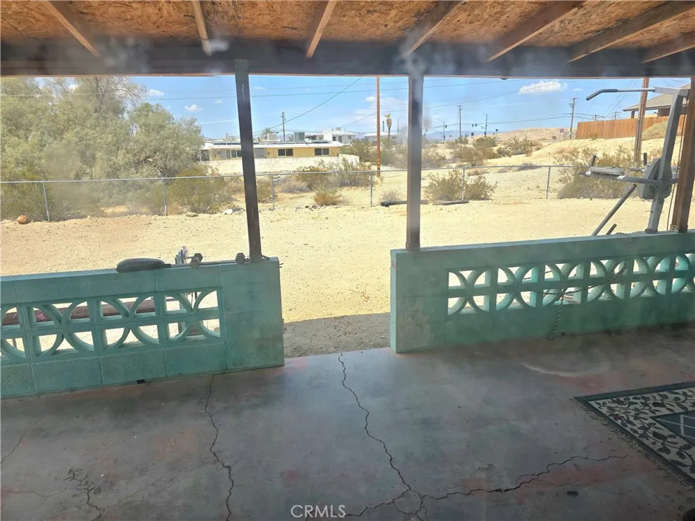 74458 Pinon 29 Palms, CA 92277
