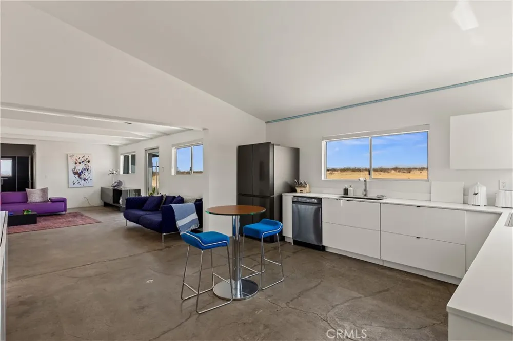 60810 Cole Landers, CA 92285