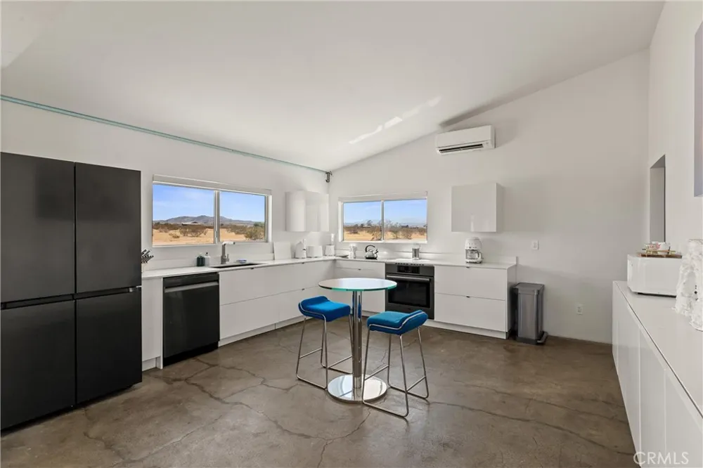 60810 Cole Landers, CA 92285
