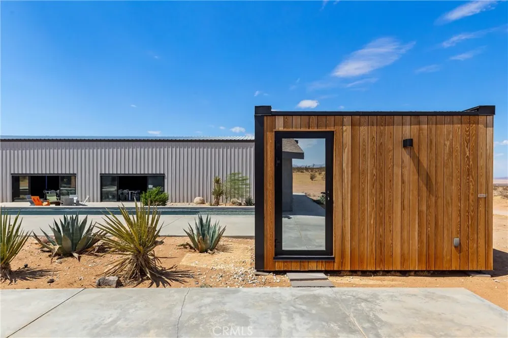 60810 Cole Landers, CA 92285