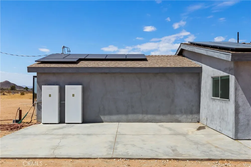 60810 Cole Landers, CA 92285