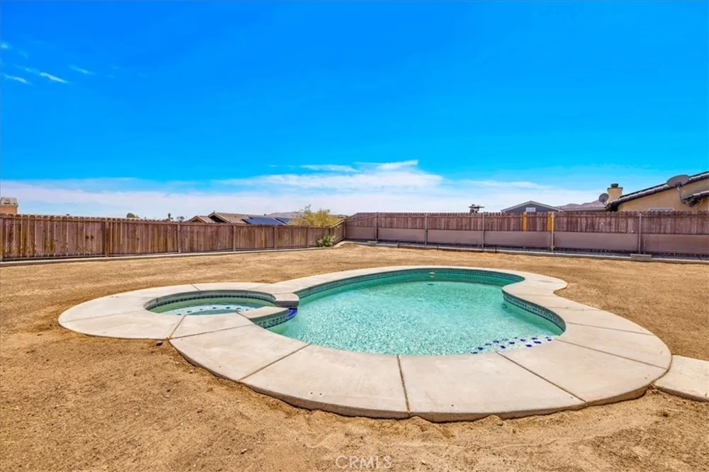 5251 Split Rock Avenue 29 Palms, CA 92277