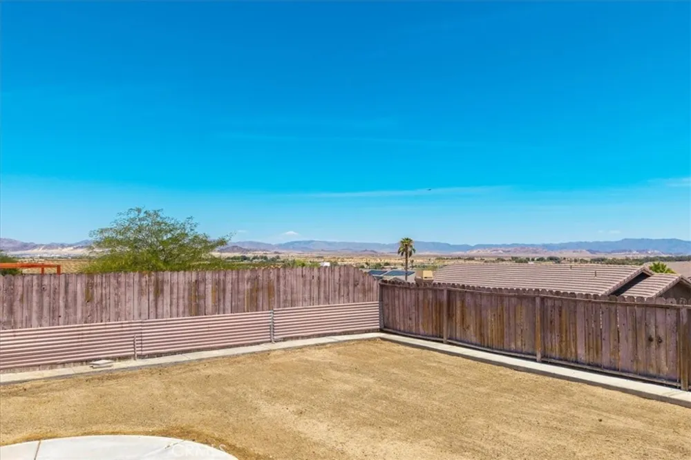 5251 Split Rock Avenue 29 Palms, CA 92277