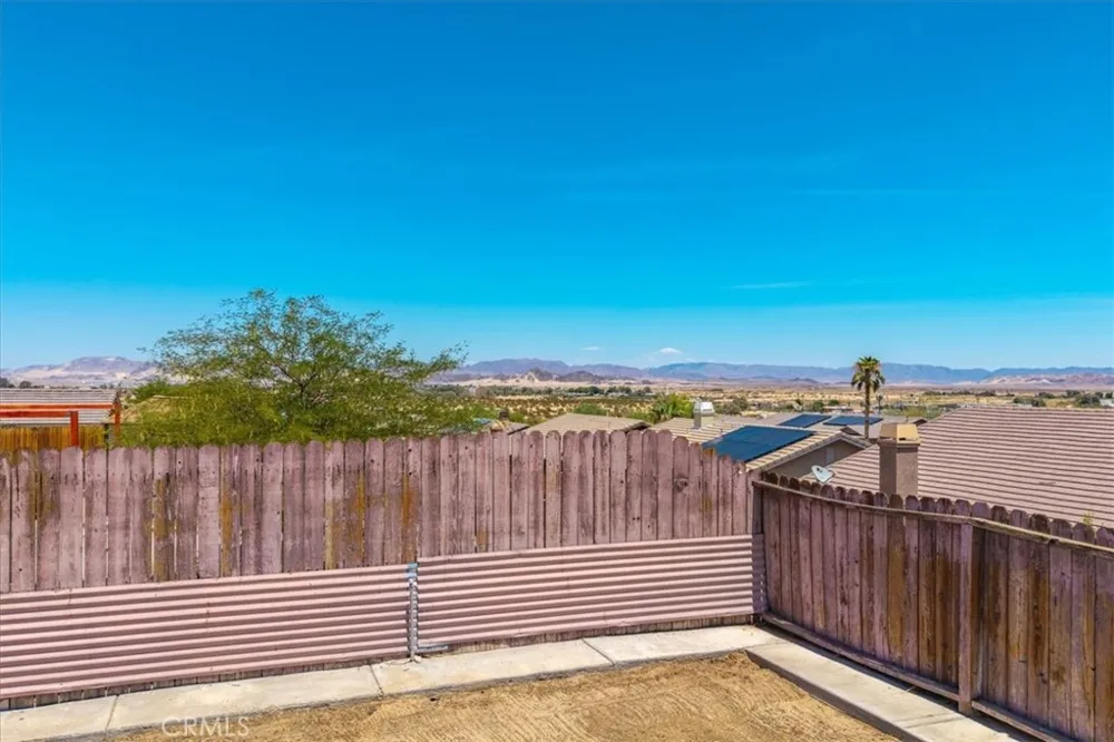 5251 Split Rock Avenue 29 Palms, CA 92277