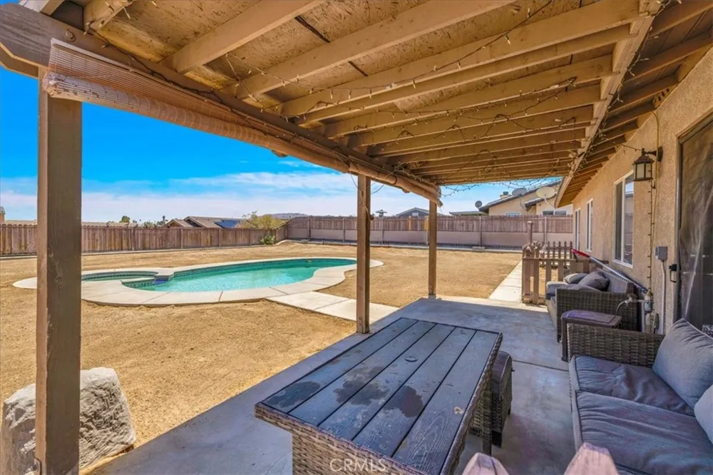5251 Split Rock Avenue 29 Palms, CA 92277