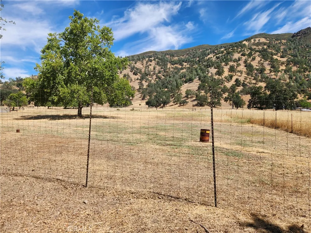 4298 New Long Valley Clearlake Oaks, CA 95423