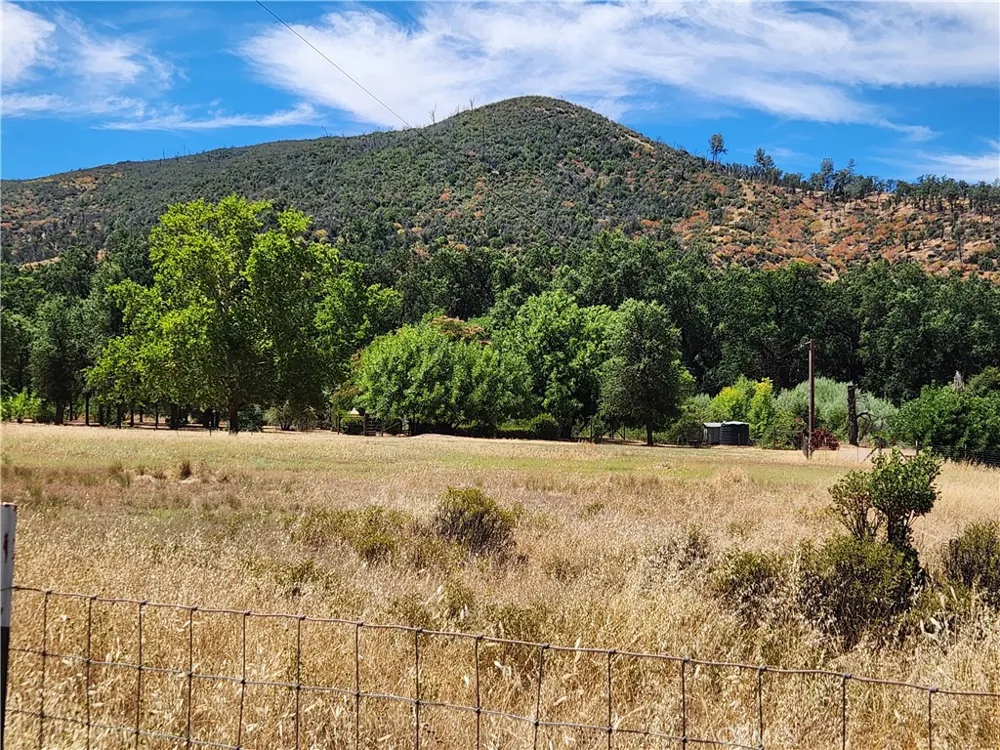 4298 New Long Valley Clearlake Oaks, CA 95423