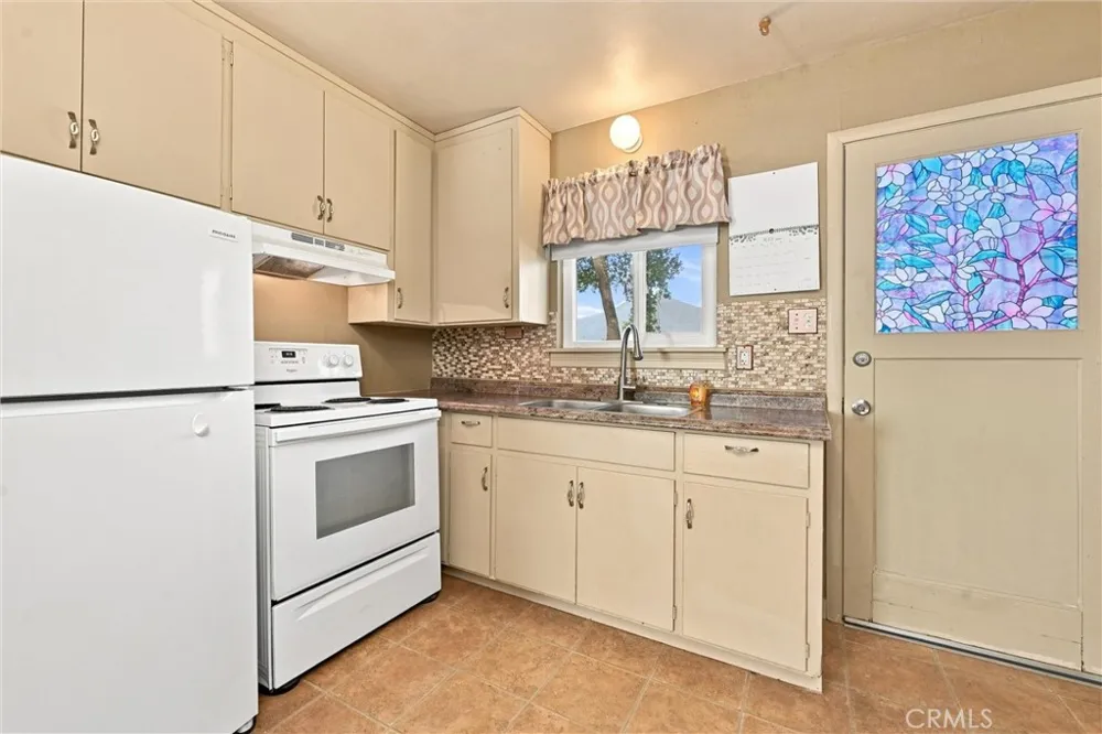 2705 Oakhurst Avenue Clearlake, CA 95422