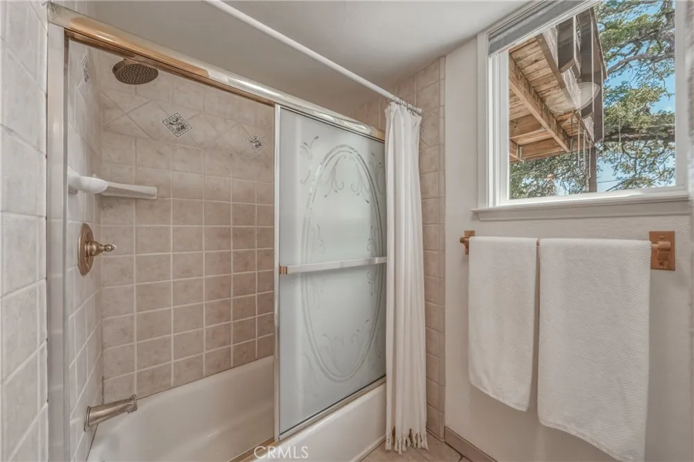 3774 Leal Lakeport, CA 95453