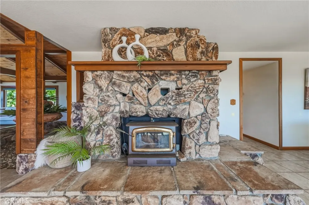 3774 Leal Lakeport, CA 95453