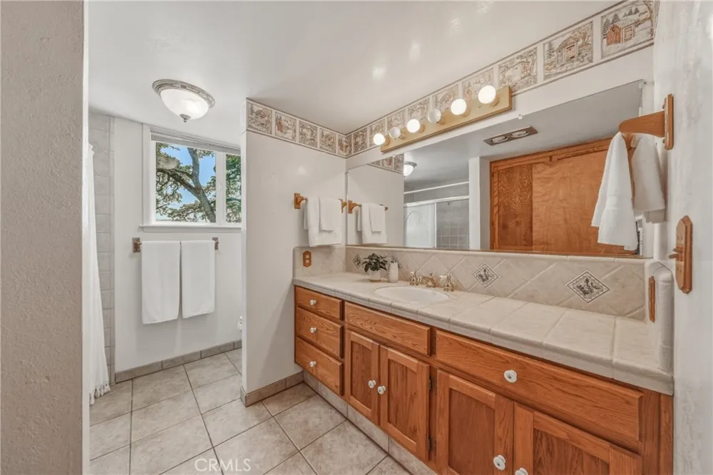 3774 Leal Lakeport, CA 95453