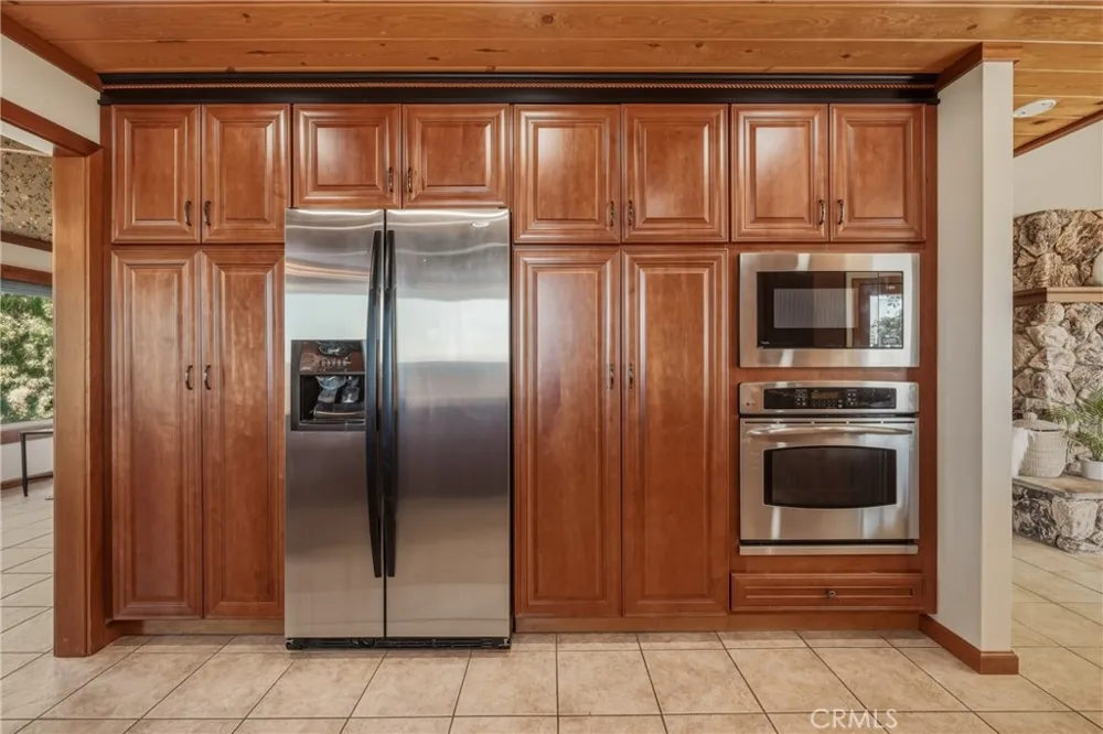 3774 Leal Lakeport, CA 95453