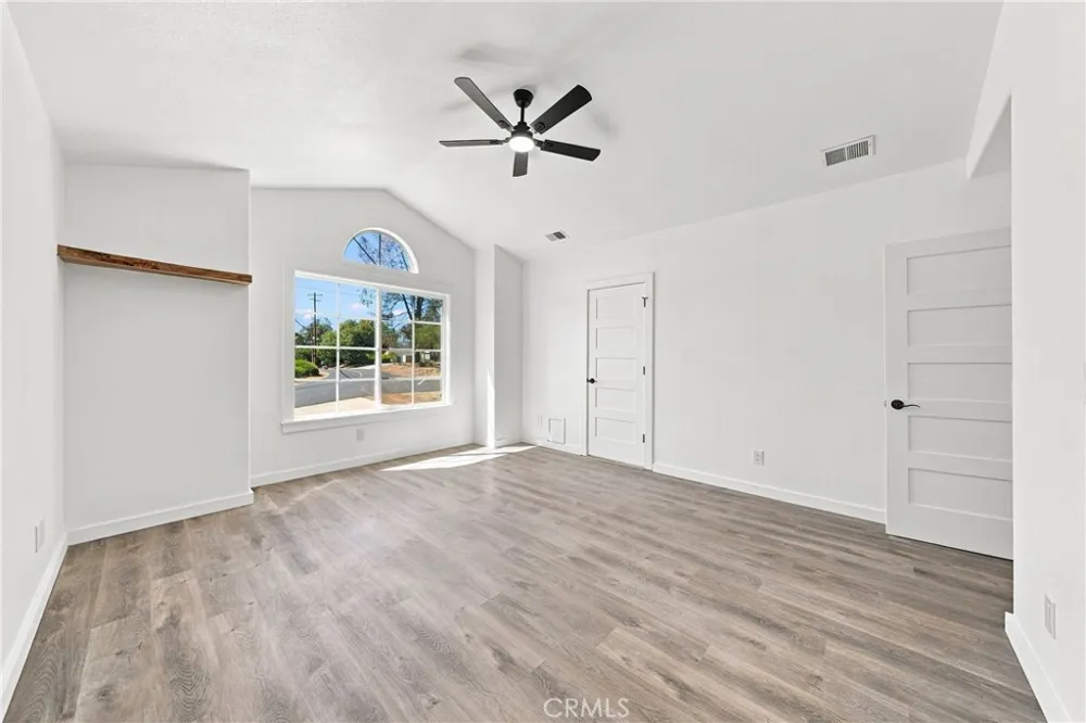18027 Shore Hidden Valley Lake, CA 95467