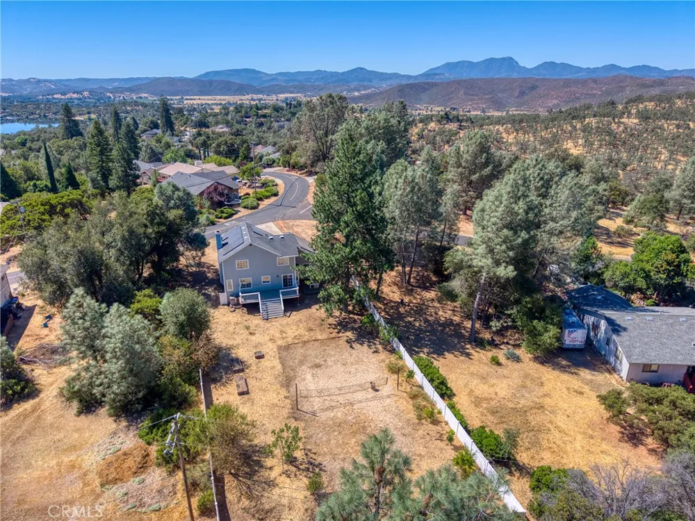 18027 Shore Hidden Valley Lake, CA 95467