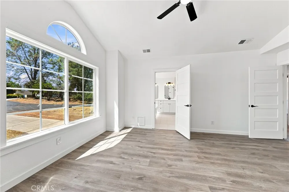 18027 Shore Hidden Valley Lake, CA 95467