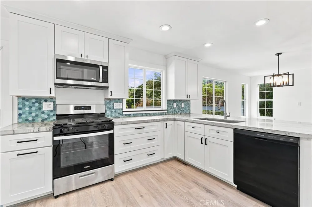 18027 Shore Hidden Valley Lake, CA 95467