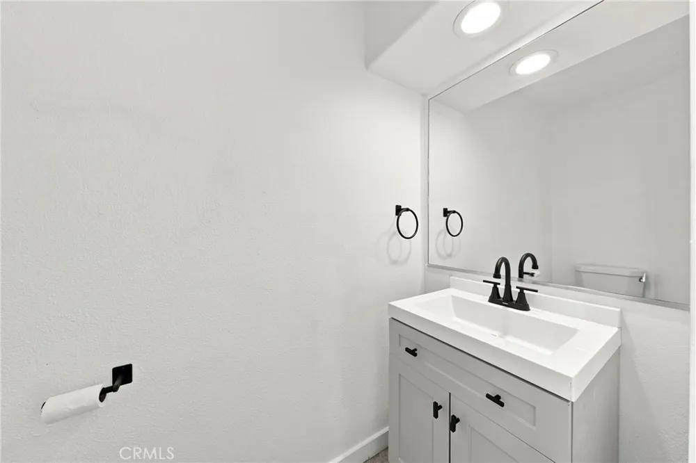 18027 Shore Hidden Valley Lake, CA 95467