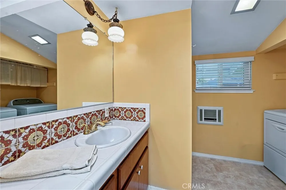 125 16th Lakeport, CA 95453