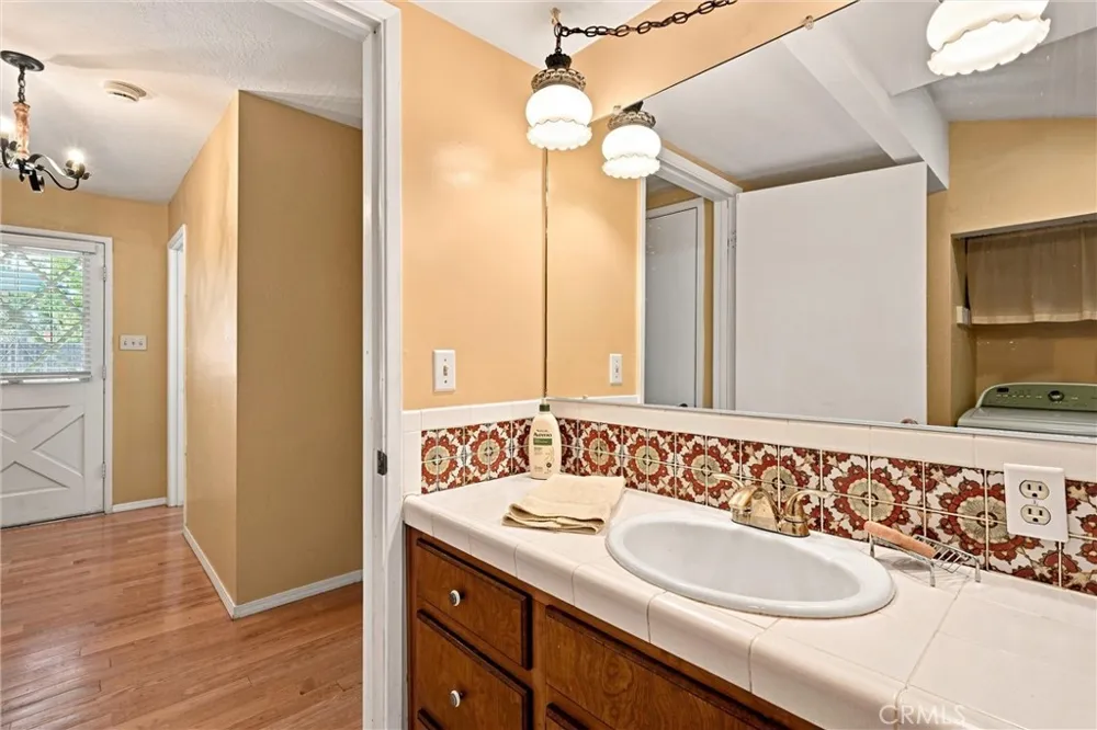 125 16th Lakeport, CA 95453