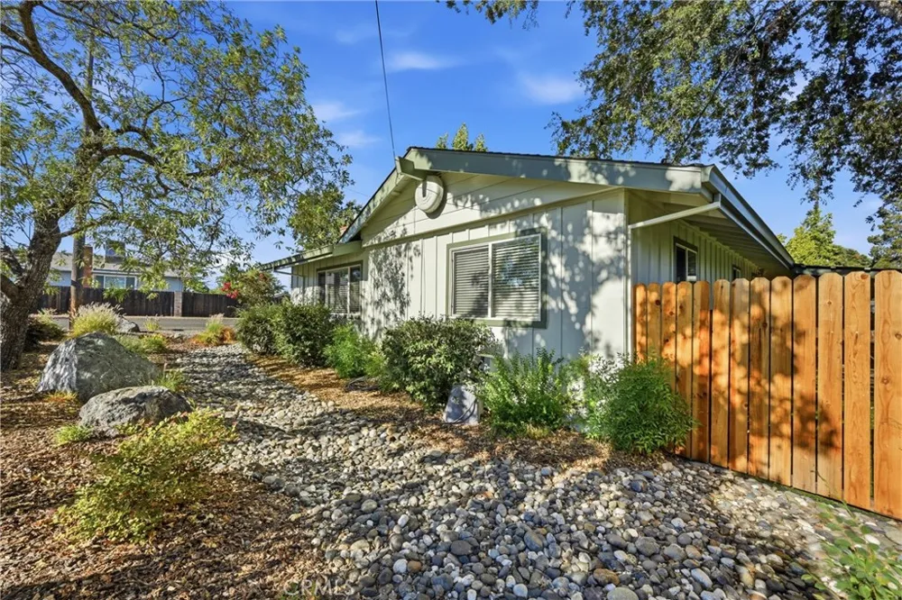 125 16th Lakeport, CA 95453