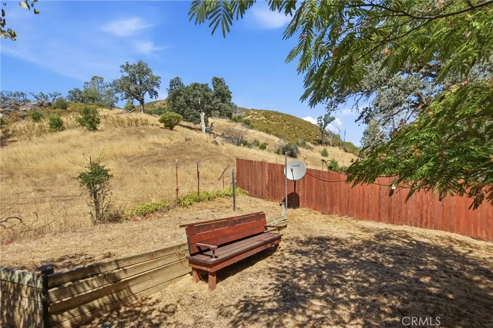 3725 Spring Valley Clearlake Oaks, CA 95423