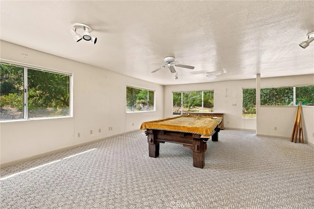 3725 Spring Valley Clearlake Oaks, CA 95423