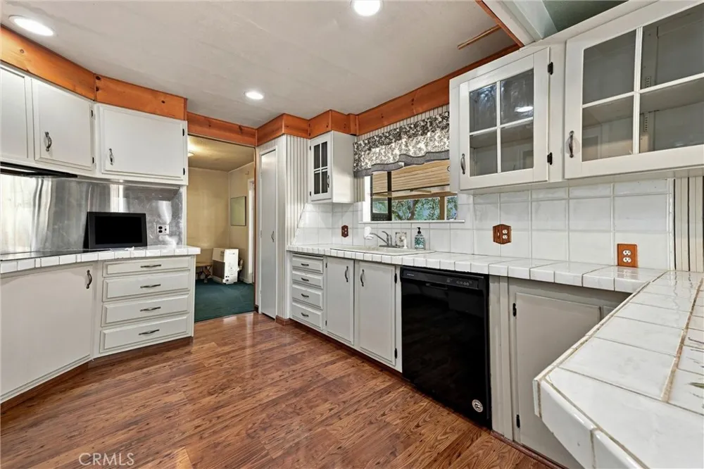 3725 Spring Valley Clearlake Oaks, CA 95423