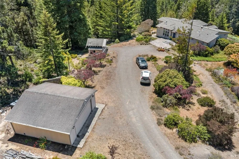 24680 Ten Mile Road Point Arena, CA 95468