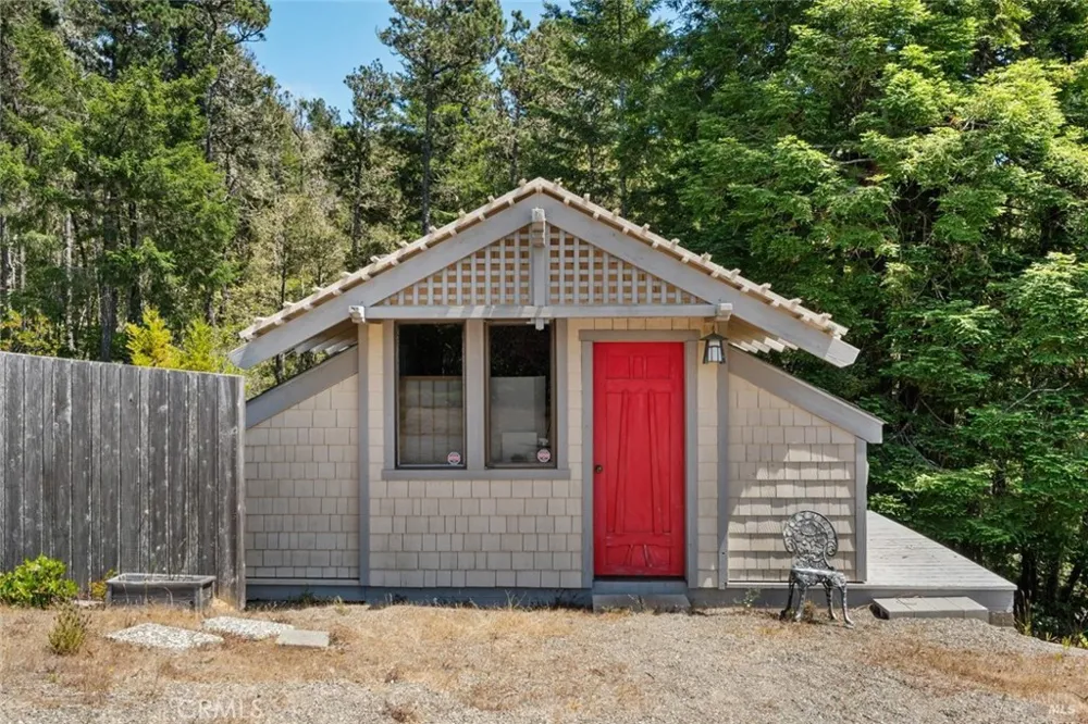 24680 Ten Mile Road Point Arena, CA 95468