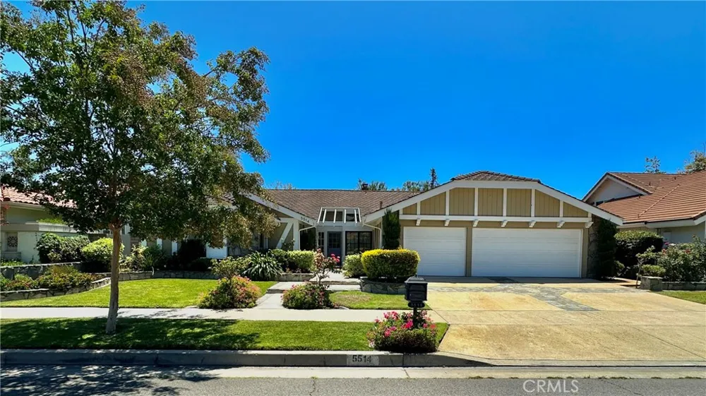 5514 E Crater Lake Orange, CA 92867
