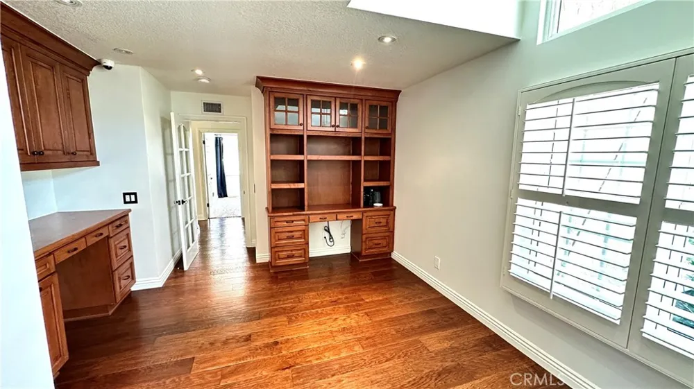 5514 E Crater Lake Orange, CA 92867