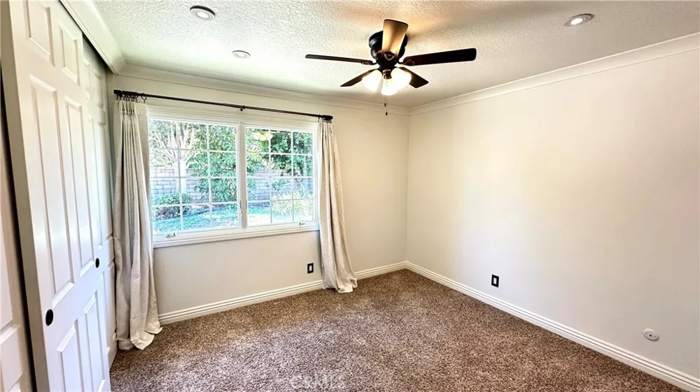 5514 E Crater Lake Orange, CA 92867