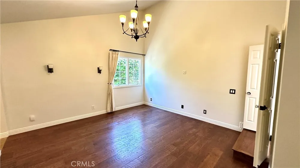 5514 E Crater Lake Orange, CA 92867