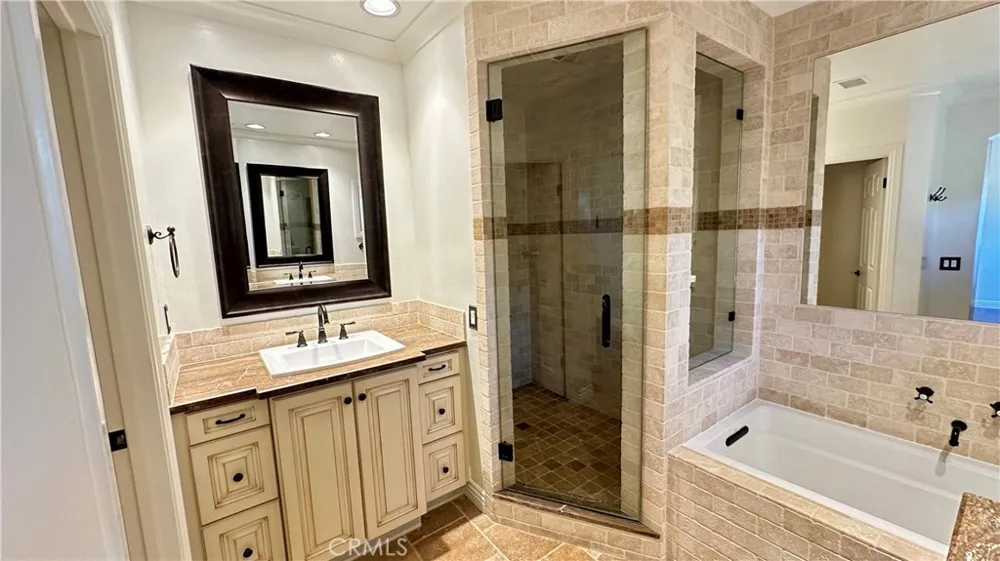 5514 E Crater Lake Orange, CA 92867