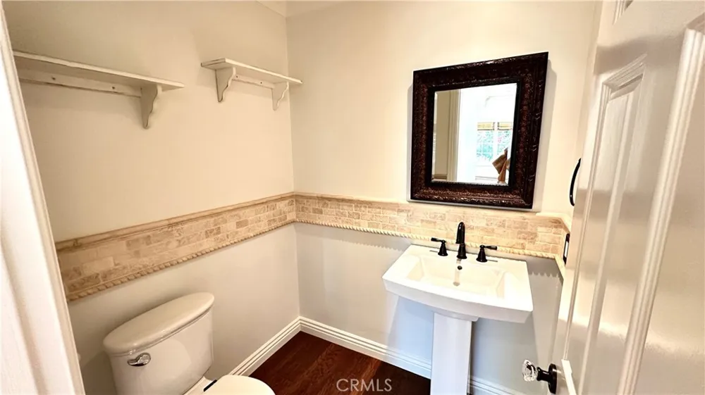 5514 E Crater Lake Orange, CA 92867