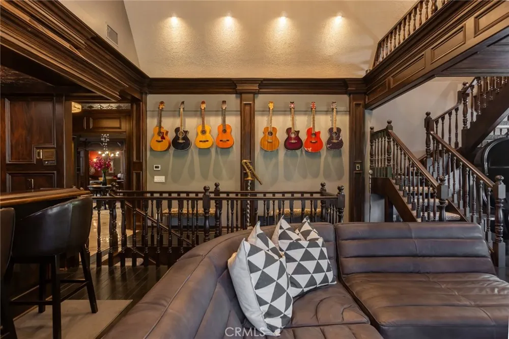 29155 Old Mill Creek Agoura Hills, CA 91301