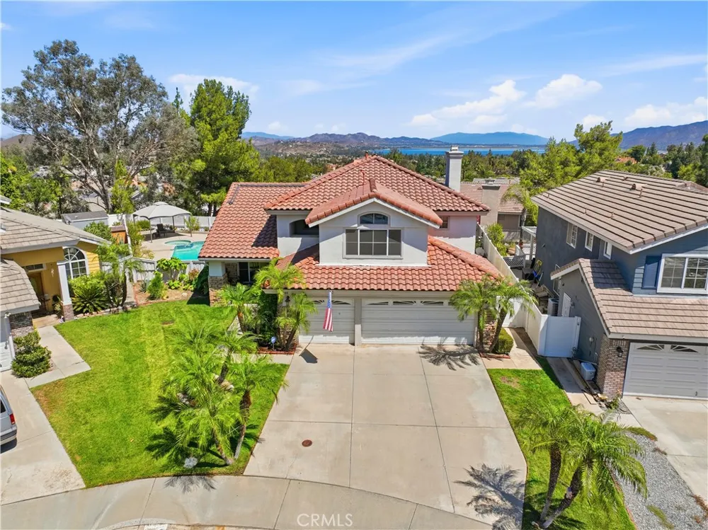 29108 Tradewinds Lake Elsinore, CA 92530